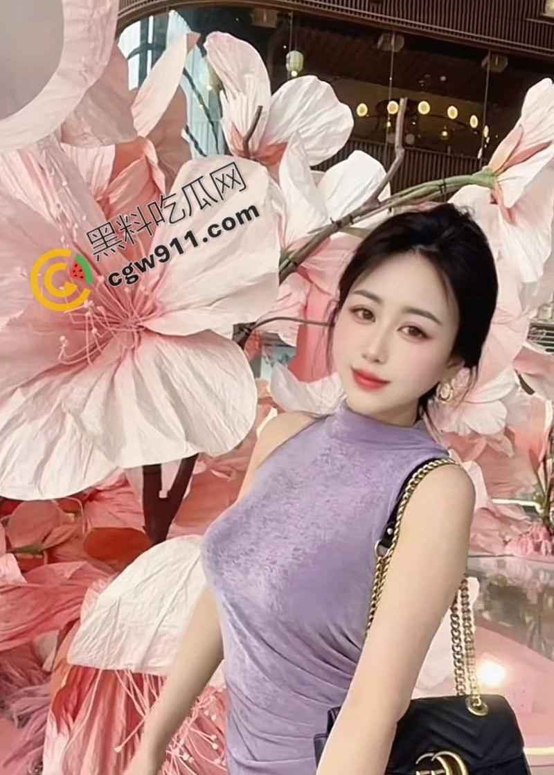 郑州淫荡人妻萧瑶背着老公出轨约炮！翘臀丰乳，嫩穴紧致，极品人妻，激起你的无限性幻想