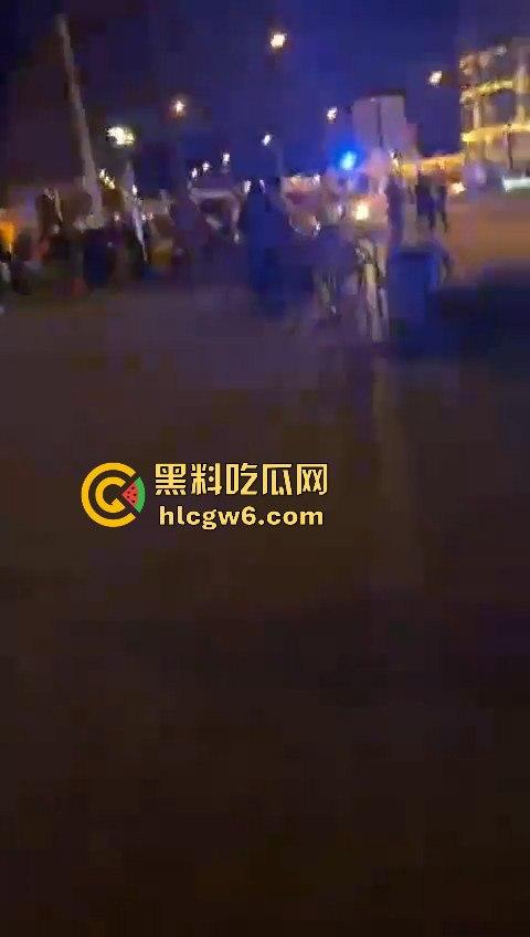 德国马格德堡发生车祸,一辆宝马车直撞向人群,疑似恐怖袭击!!