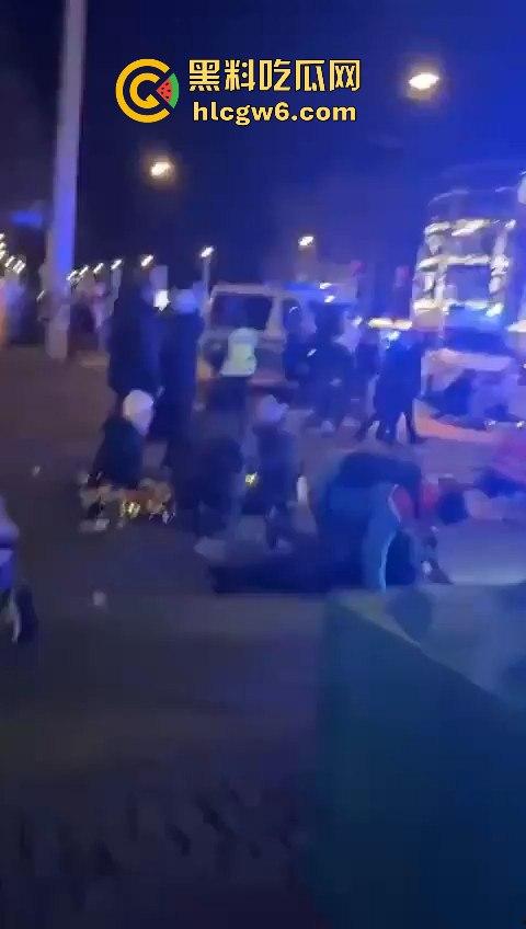 德国马格德堡发生车祸,一辆宝马车直撞向人群,疑似恐怖袭击!!