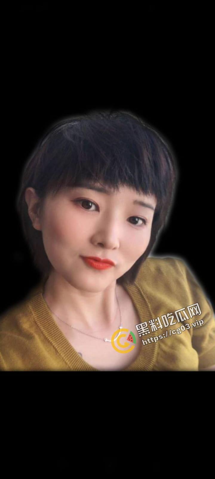 曝光!山西某电影院人事【李雪梅】婚内出轨男小三 还去聊骚男小四 情夫怒将其海量生活照 及裸照自慰视频流出