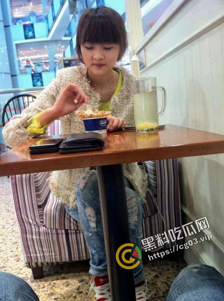 曝光!山西某电影院人事【李雪梅】婚内出轨男小三 还去聊骚男小四 情夫怒将其海量生活照 及裸照自慰视频流出