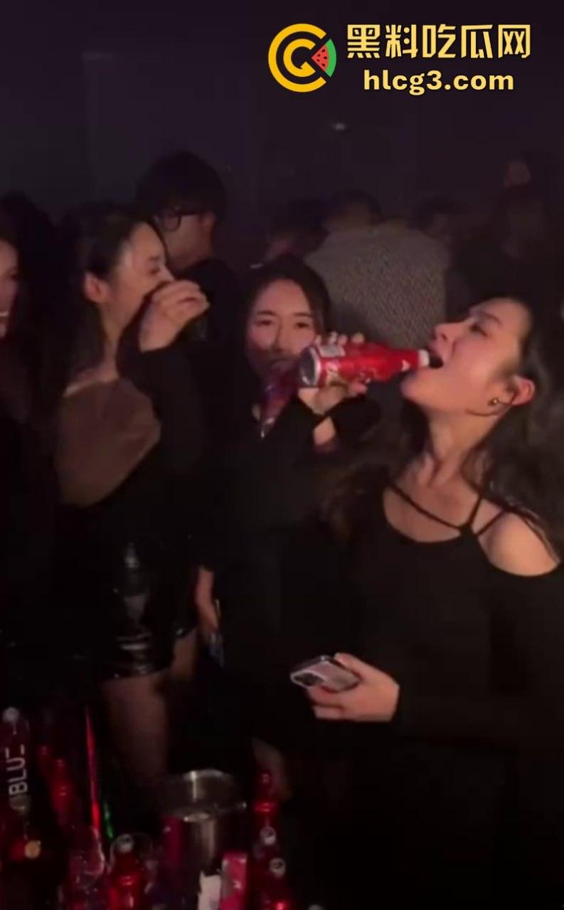 夜生活刚刚开始 气氛组已就位 兄弟们嗨起来！