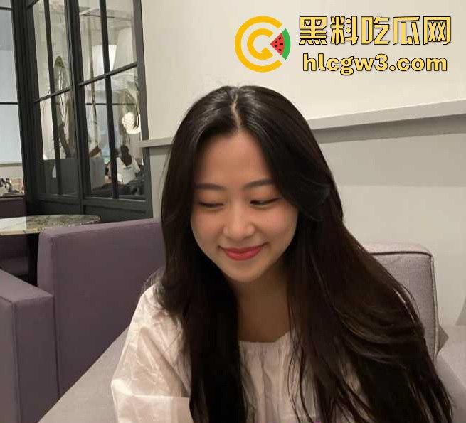 广州音乐学院女神【金依然】被富二代玩烂，内射视频全网疯传，穿开档丝袜任由抽插，直接成了移动肉便器！