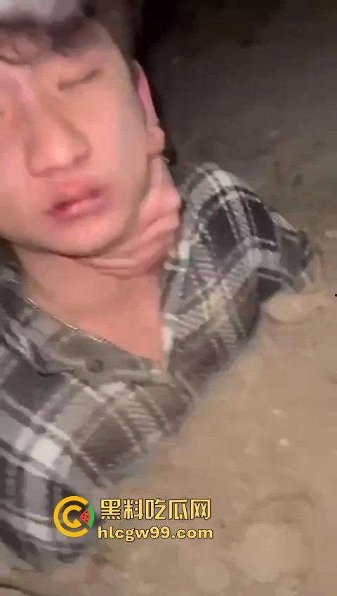 河北精神小伙直接把人埋土里玩活埋,现实版黑社会上演,影视剧诚不欺我,宇将军后继有人!