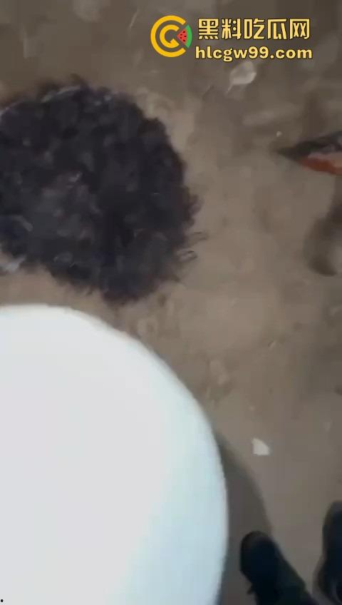 河北精神小伙直接把人埋土里玩活埋,现实版黑社会上演,影视剧诚不欺我,宇将军后继有人!