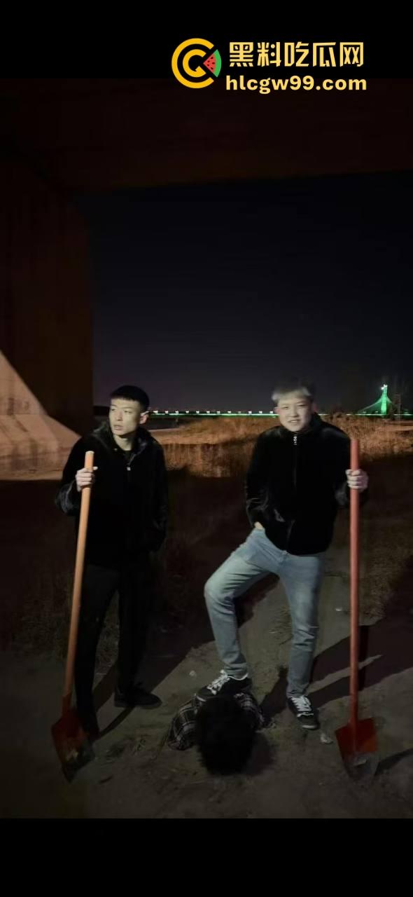 河北精神小伙直接把人埋土里玩活埋,现实版黑社会上演,影视剧诚不欺我,宇将军后继有人!
