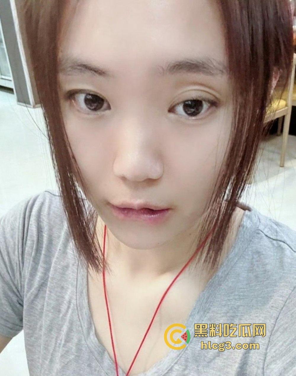 快手网红『元气学姐』全裸私拍流出,劲爆私拍暴露双重反差,脸穴同框自慰震撼爆料!