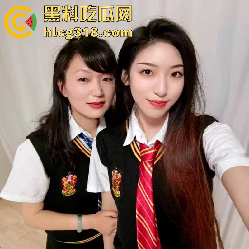 快手骚母女【辣妈爱跳舞】,极品骚妈带性感女儿,擦边热舞勾引金主,一同服侍金主爸爸视频曝光!