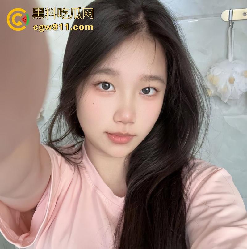 长沙理工学院【廖佳颖】清纯外表下淫荡母狗本性,女上位疯狂骑乘,骚劲像只发情的母狗。