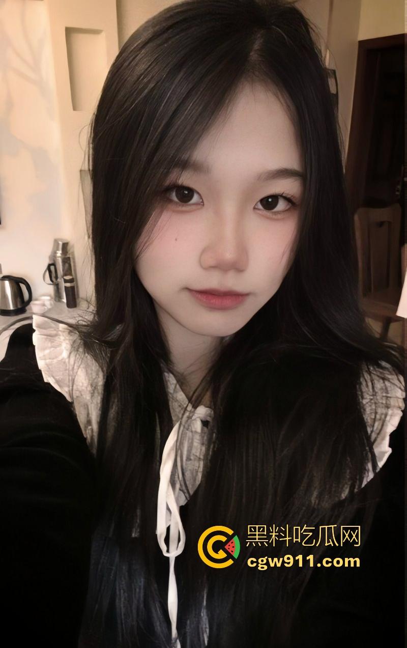 长沙理工学院【廖佳颖】清纯外表下淫荡母狗本性,女上位疯狂骑乘,骚劲像只发情的母狗。