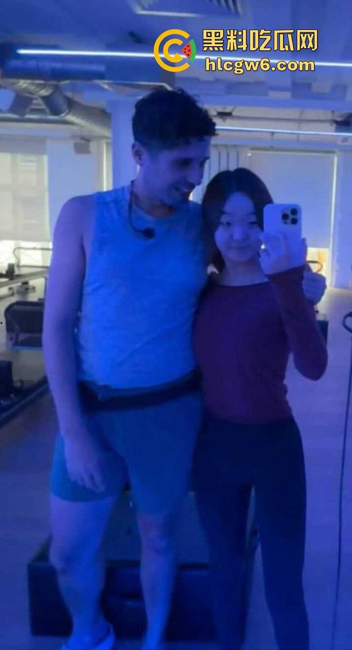 王诗龄英国白莲花闺蜜『Angela』爆炸性丑闻 卖逼崇洋媚外 最新不雅视频流出,给老外毒龙缠身骚浪入骨!