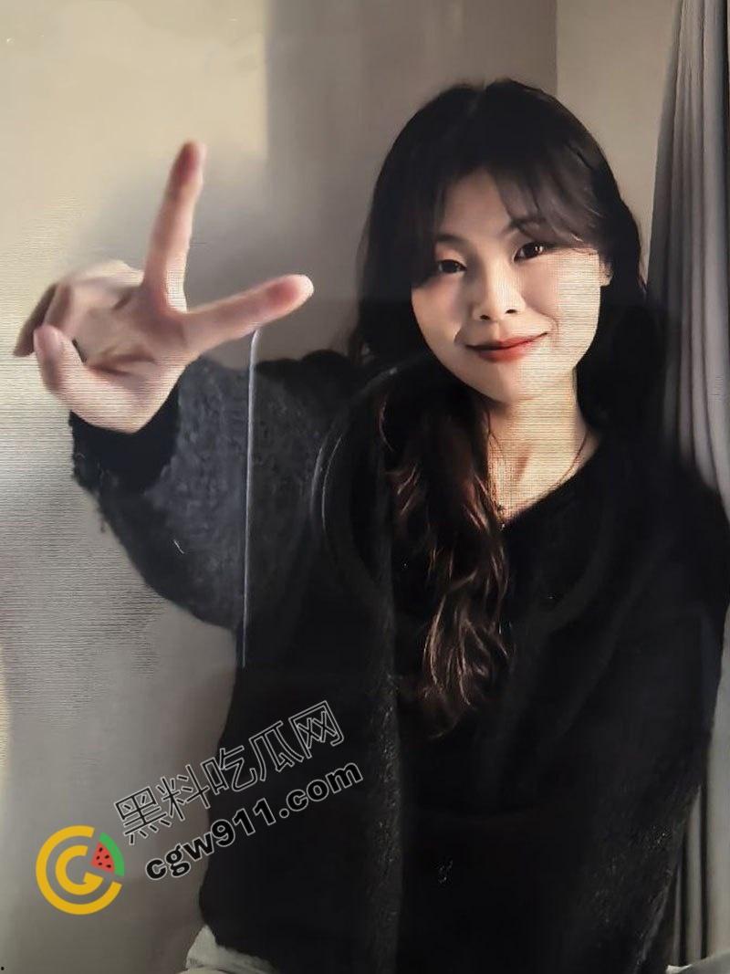 河南许昌新婚小夫妇婚假激情视频泄密!巨乳新娘情趣撩人,丈夫猛攻嫩穴,销魂呻吟震撼全网