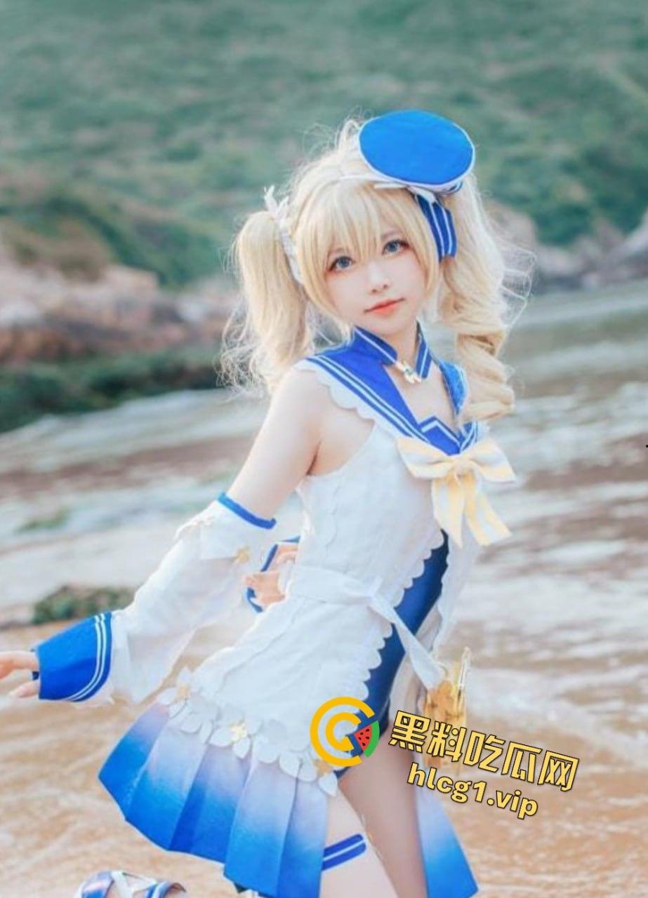 郑州漫展惊现偷拍风波!原神芭芭拉COSER泳装被抄底,怼脸坐脸视角视频疯传!