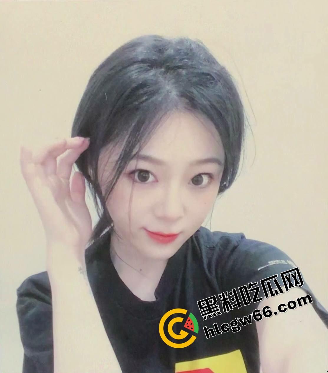 南通【罗佳佳】白天打表格晚上打炮，酒吧勾搭调酒师当场被插烂，被男友发现反手发进国产区！