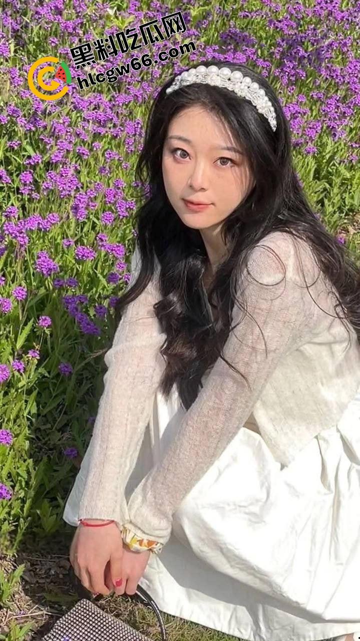 南通【罗佳佳】白天打表格晚上打炮,酒吧勾搭调酒师当场被插烂,被男友发现反手发进国产区!