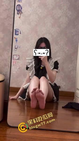 合肥『左珊』高校刚毕业,白丝黑丝来回换,Cos小母狗自拍自慰给金主看,毕业前酒店被操到嗓子发哑!