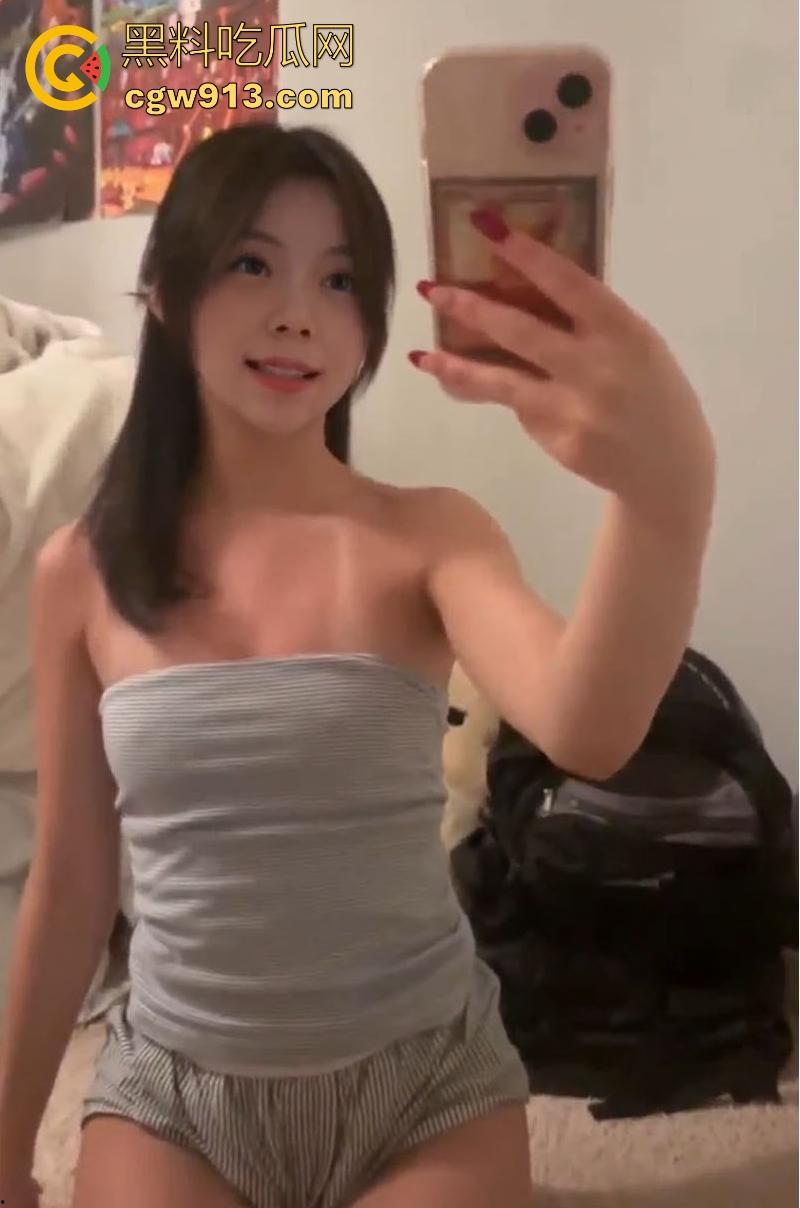 重庆大学极品学妹【黄婷】跟男友自慰裸聊视频流出，性感极品身材道具自慰，粉嫩鲍鱼垂涎欲滴，这逼太骚了！