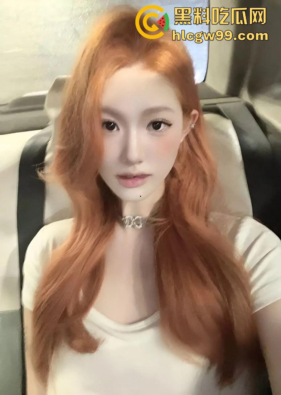 湖南大学极品大一学妹【吴思思】自拍视频外泄,高颜值大长腿的自慰骚货表演看着就享受,很有撸点!