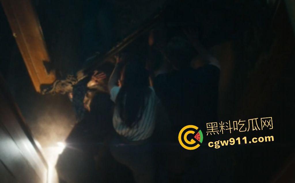 【招魂4】沃伦夫妇1986重返驱魔战场!斯莫尔家族恶魔肆虐,地狱烈焰吞噬惊魂夜!