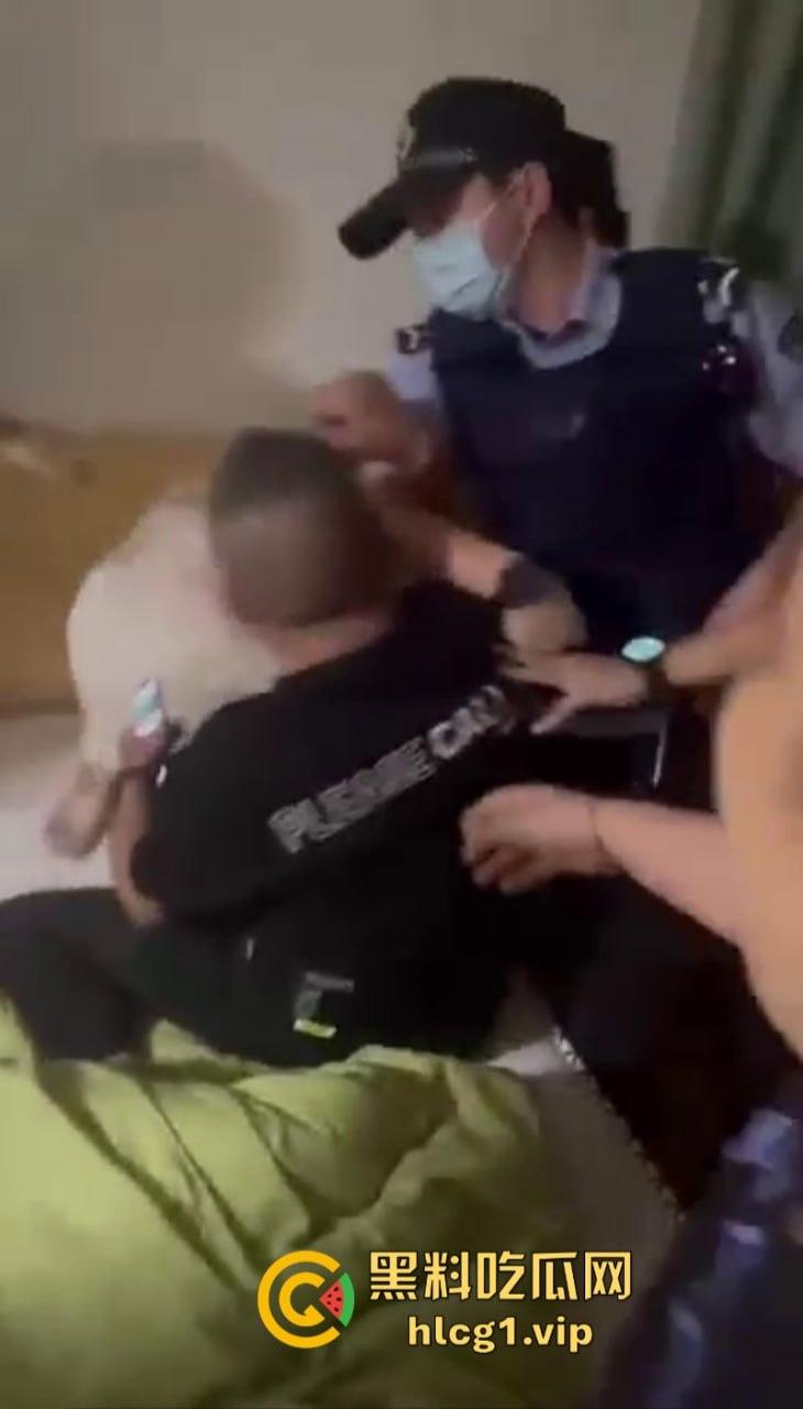 家花不如野花香!真实捉奸合集 堵在房间不管男女先暴打一顿!