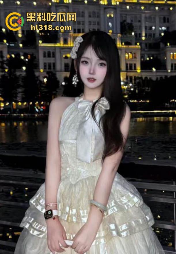 海角乱伦,跟我的刚上大学的表妹开房,尝试大胆酒店开门露出啪啪,白虎嫩穴被后入猛操,疯狂喷水!