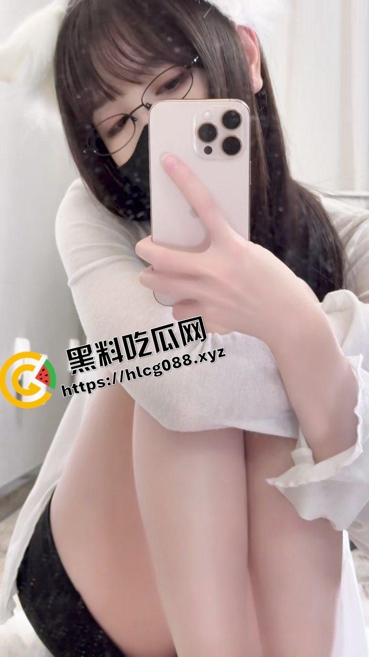 抖音极品模特福利姬骚鸡【白白姐姐】擦边小网红主动就有故事,与大哥多体位白丝爆干骚逼!