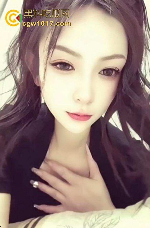 青岛大学大四学姐，咬牙下海卖淫，化身风尘尤物，半年喜提小汽车，各种后入抽插，高潮迭起！