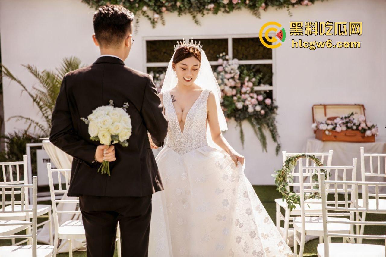 瓜友投稿，高挑气质型人妻【吕雯雯】反差人格喜欢被SM调教，为人妻后更不掩饰。