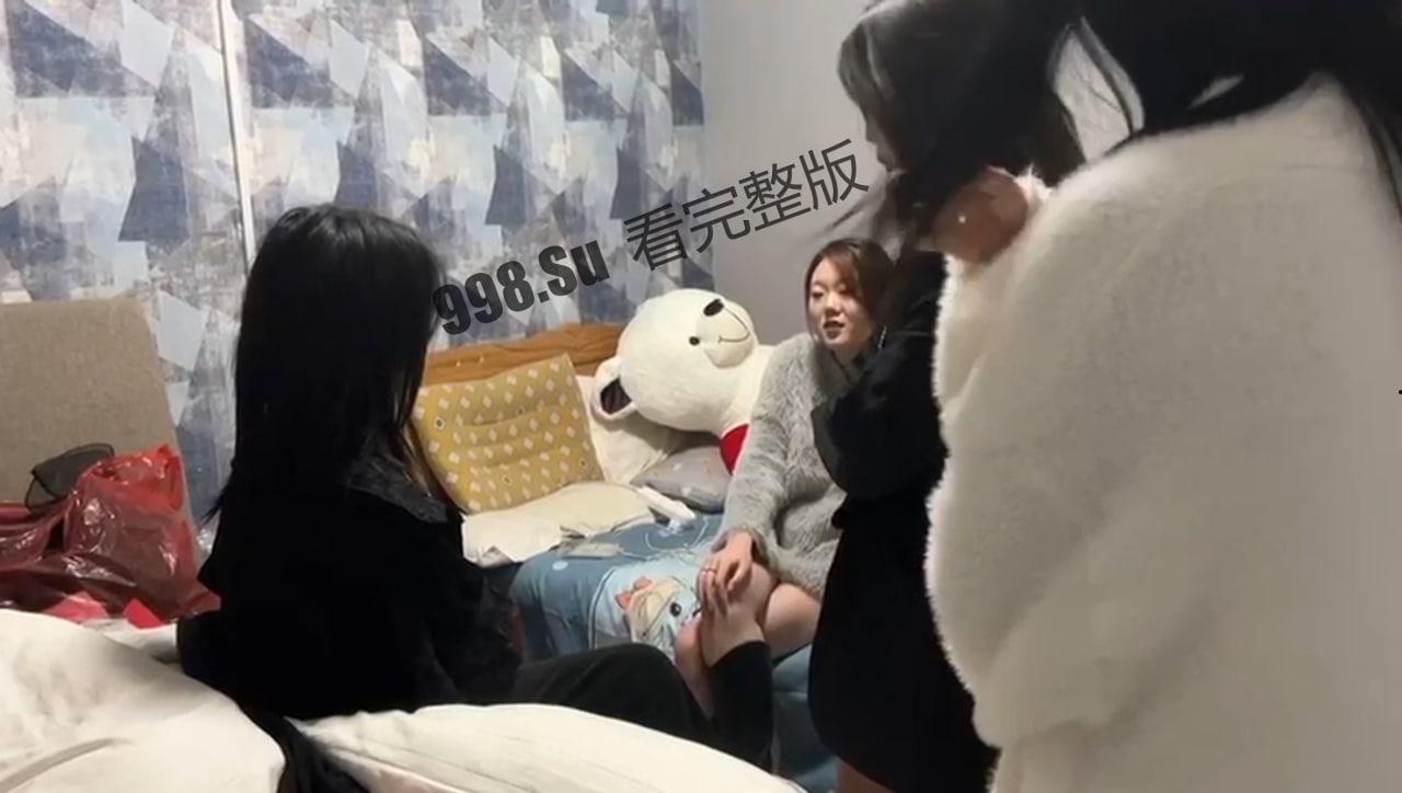 山东日照海乐迪 KTV 霸凌事件 黑衣女子被围殴 跪地磕头求饶