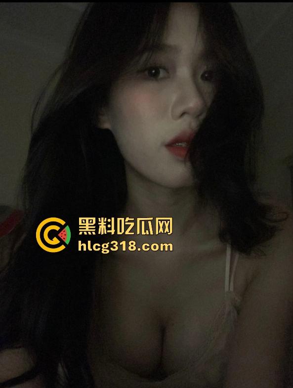 武汉生物工程学院社团师姐【林鹤敏】跟学长男友性爱爆发在二楼食堂直接开炮，被学弟偷拍曝光！