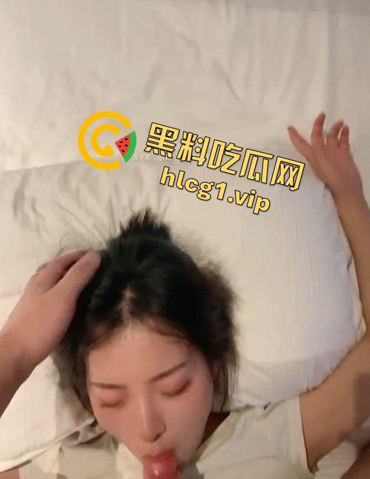 电竞少女大胆承诺，带我上分我带你吃鸡！千里送逼电竞房内情欲激战！