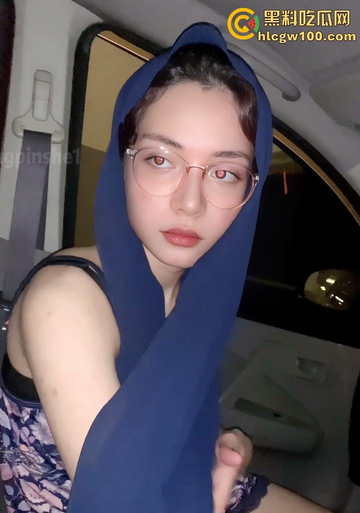 中东头巾女竟是淫荡小母狗，不雅视频流出，不是说中东女人很保守封建吗？