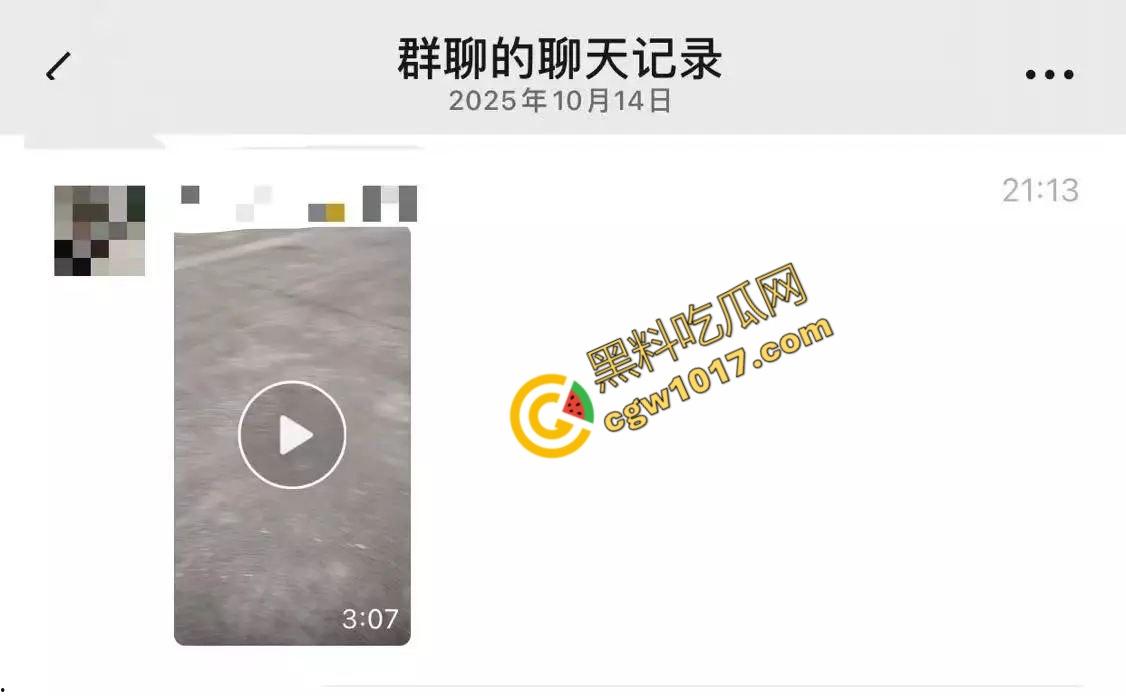 揭阳街头爆眼福!31岁小鲜肉与47岁阿姨车内忘情亲热,被捉现行,网友狂咳:啃老树嫩牛淫贱情热!