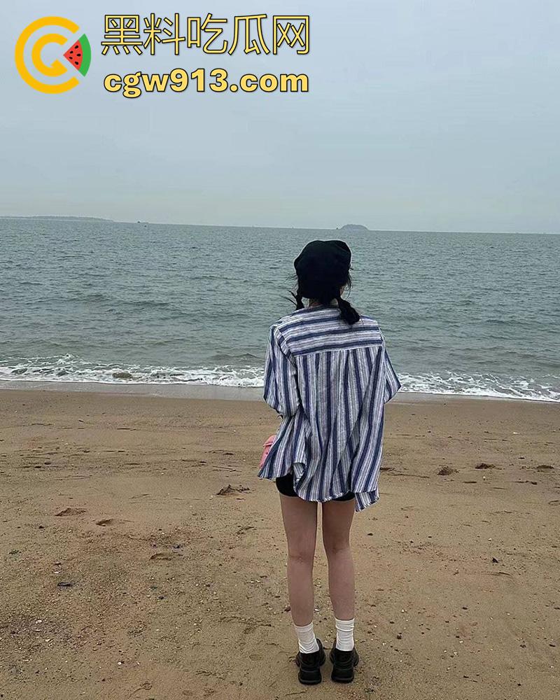 真实浙江顶级骚逼【陈小贝】被爆,和亲哥哥乱伦,酒店偷情闺蜜男友,躺在男友怀里被朋友们轮奸,这骚逼谁认识?