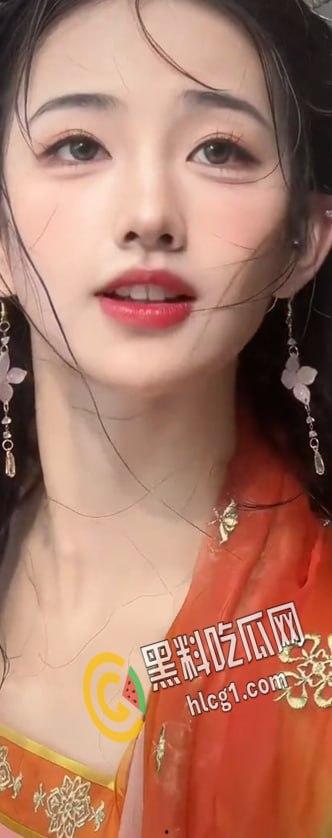 抖音500W粉丝网红 古风第一美人 黄玉瑶 直播时不慎露点 小葡萄真迷人 遭全网疯传!