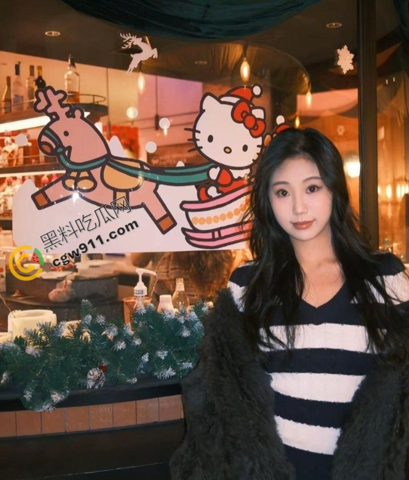 成都尤物【于晨曦】疯狂约炮曝光:清纯面具下的淫荡本性,口交深喉,女上骑乘,淫水四溅,十足的性瘾母狗!