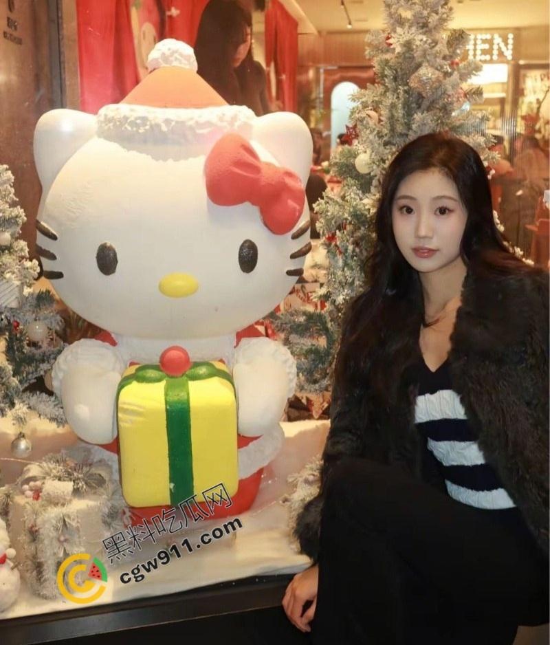 成都尤物【于晨曦】疯狂约炮曝光:清纯面具下的淫荡本性,口交深喉,女上骑乘,淫水四溅,十足的性瘾母狗!