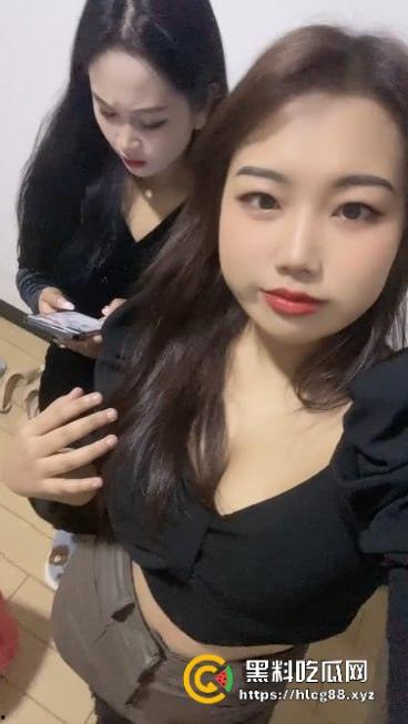 网友60块买快手小网红【茉姑娘】不雅视频被坑惨,摸奶视频一堆连逼都没见着,这婊子曝光活该!