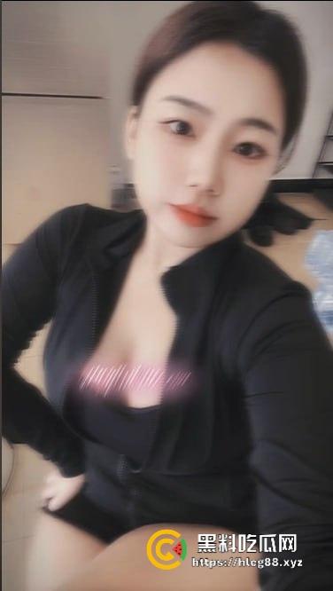 网友60块买快手小网红【茉姑娘】不雅视频被坑惨,摸奶视频一堆连逼都没见着,这婊子曝光活该!