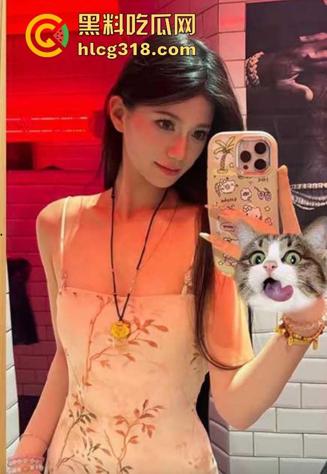 郑州昇达经贸管理学院【郝斐】一对一裸聊自慰视频惨遭前男友曝光,极品高挑御姐想不到私下这么骚!