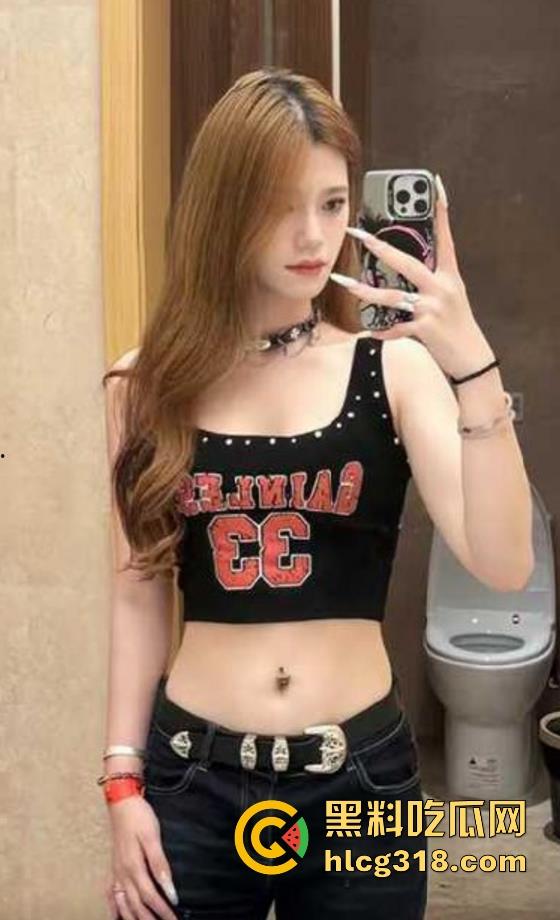 郑州昇达经贸管理学院【郝斐】一对一裸聊自慰视频惨遭前男友曝光,极品高挑御姐想不到私下这么骚!