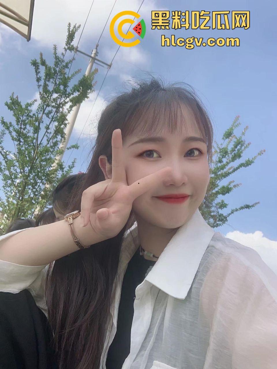 山东大学【刘温璐】疑似被偷拍不雅视频流出!长相清纯却放得开,骚劲十足让人瞠目结舌!