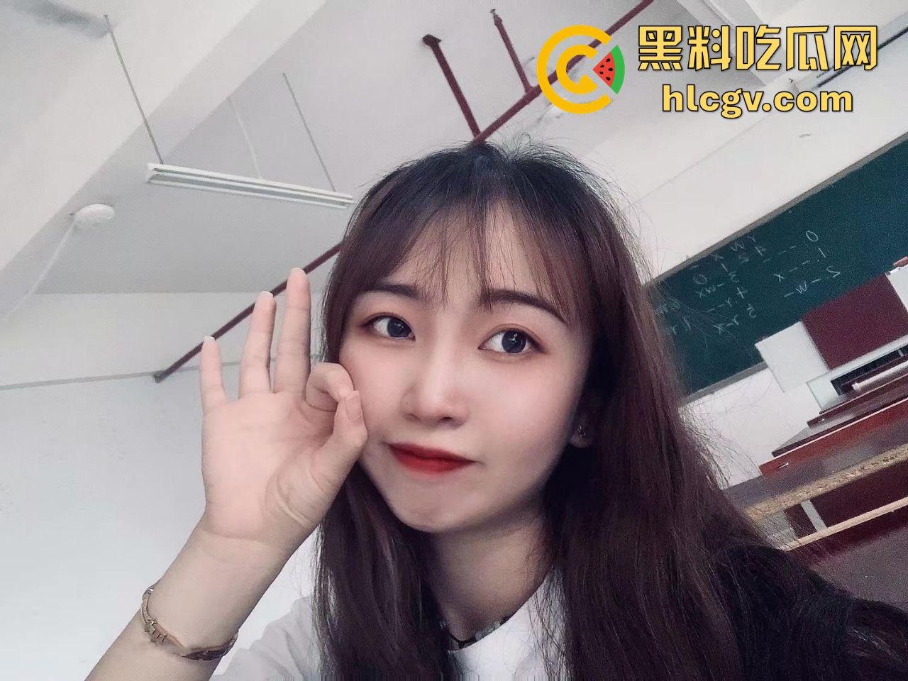 山东大学【刘温璐】疑似被偷拍不雅视频流出!长相清纯却放得开,骚劲十足让人瞠目结舌!