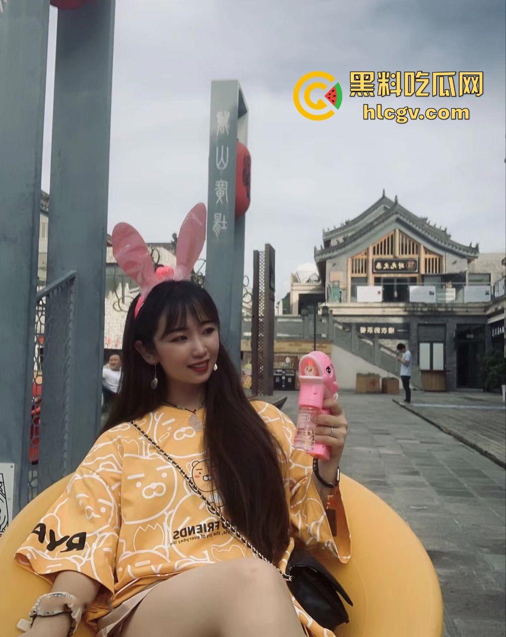 山东大学【刘温璐】疑似被偷拍不雅视频流出!长相清纯却放得开,骚劲十足让人瞠目结舌!