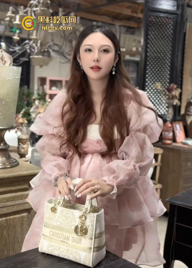 沈阳名媛『赵梓婷』抖音炫富擦边,却被曝遭大哥暴力输出,网传视频满屏肉便器既视感!