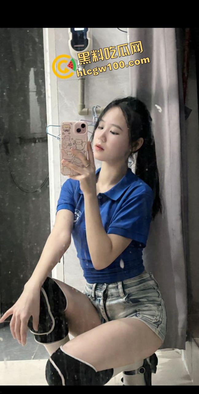 广西职业师范细腰蜜臀反差婊【陈欣欣】粉穴黑森林榨精炮架,白臀情趣后入塞满紧逼!独家曝光流出!