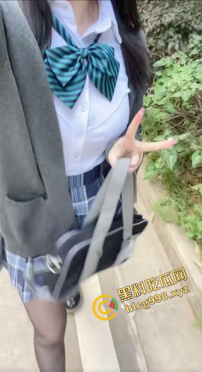 抖音JK女骚鸡『抱住璎珞』娇嫩玉体 线下约炮金主大哥 后入超级带感 独家流出!