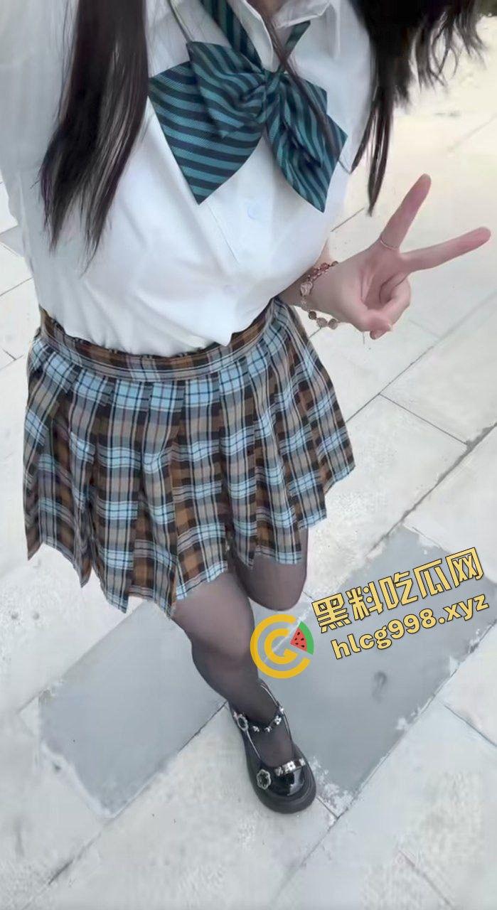 抖音JK女骚鸡『抱住璎珞』娇嫩玉体 线下约炮金主大哥 后入超级带感 独家流出!