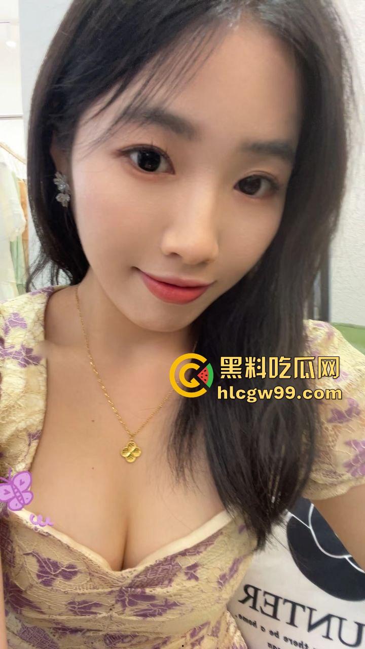 光是用眼睛看着你就能射精，天底下还有这种功夫？御姐豪乳大雷骚鸡用奶子+盯射给你答案！独家流出！