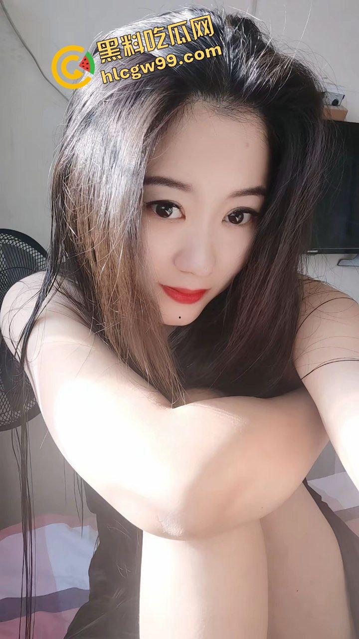 海南美容美发店老板娘【谢丽娟】晚上要关店了邀请大哥店内打炮,淫荡站立后入白皙美臀玉腿!惨遭曝光独家流出!